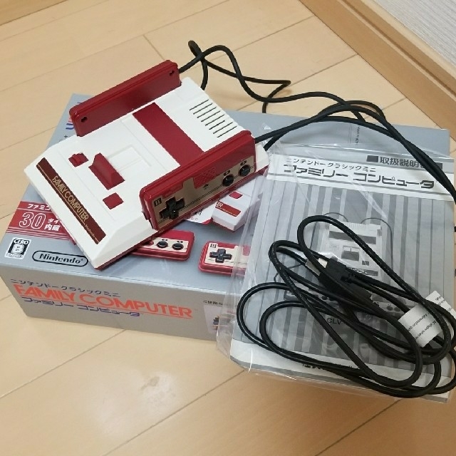 任天堂(ニンテンドウ)の再掲✳ニンテンドークラシックミニ ファミコン エンタメ/ホビーのゲームソフト/ゲーム機本体(家庭用ゲーム機本体)の商品写真