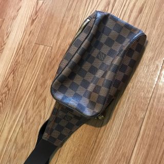 ルイヴィトン(LOUIS VUITTON)のヴィトン ボディbag(ボディーバッグ)