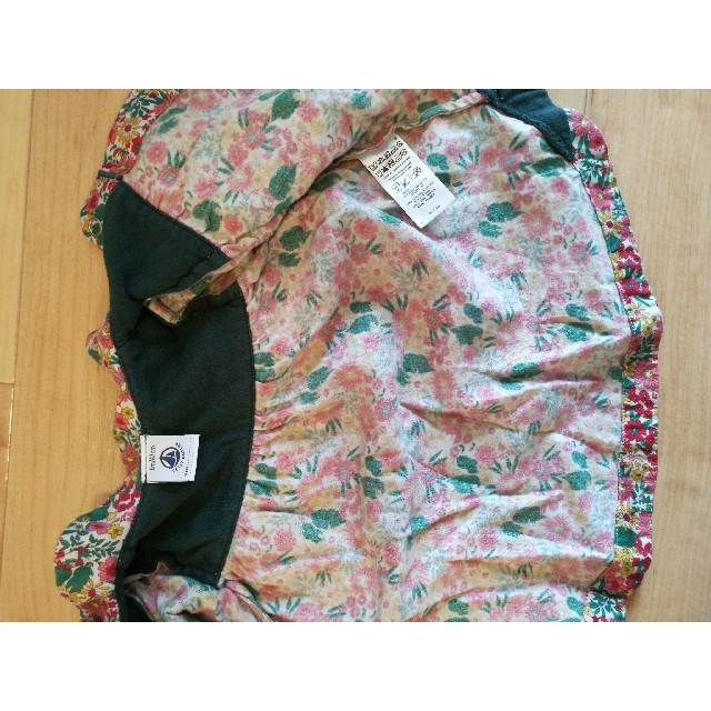 PETIT BATEAU(プチバトー)のプチバトー　花柄　シャツ　6M キッズ/ベビー/マタニティのベビー服(~85cm)(シャツ/カットソー)の商品写真