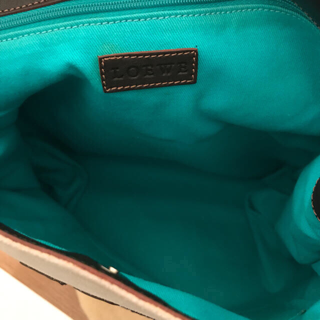 LOEWE(ロエベ)の美品 ロエベ ショルダーバッグ レディースのバッグ(ショルダーバッグ)の商品写真