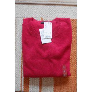 ユニクロ(UNIQLO)の今期新品！ユニクロ　カシミヤセーター　L(ニット/セーター)