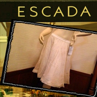 エスカーダ(ESCADA)のESCADA♡フレアスカート(３８)※訳あり(ひざ丈スカート)
