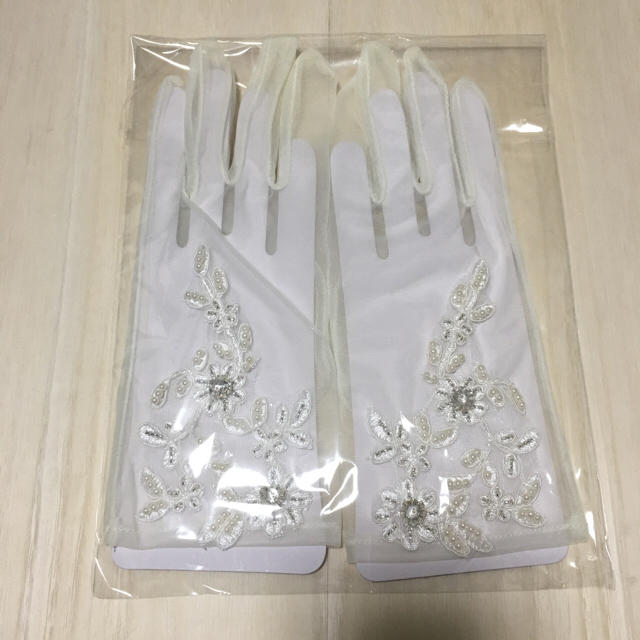 ブライダル    グローブ  ショート  花嫁 レディースのファッション小物(手袋)の商品写真