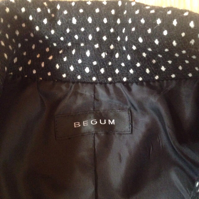 BEGUM ビーガム コート 黒 ブラック ドット 水玉 可愛い サイズL レディースのジャケット/アウター(ピーコート)の商品写真