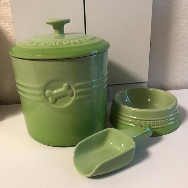 LE CREUSET(ルクルーゼ)のル・クルーゼ ペット用 フードコンテナ&フードボウルセット その他のペット用品(犬)の商品写真