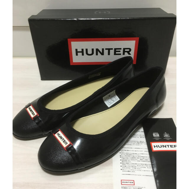 HUNTER - 新品未使用 ハンター フラットシューズ 24.5 黒の通販 by ...