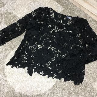 エイチアンドエム(H&M)のレーストップス(カットソー(長袖/七分))