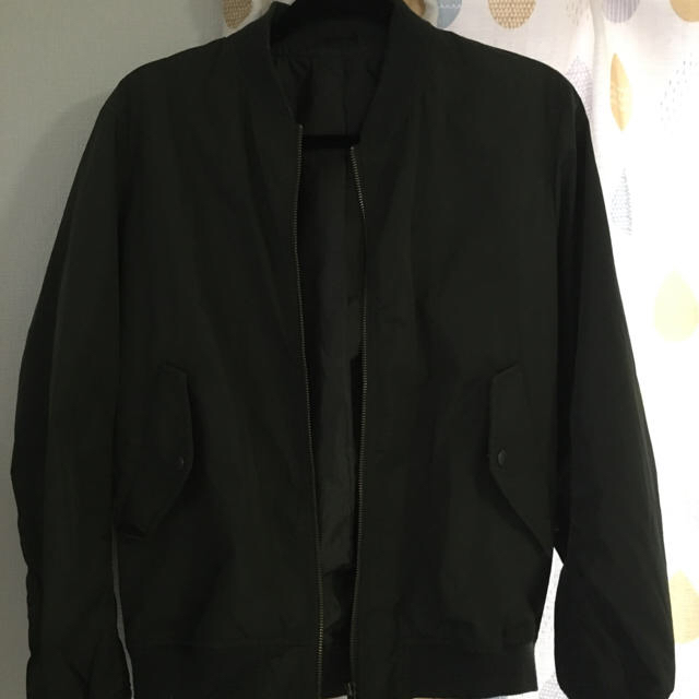 GU(ジーユー)のMA-1 メンズのジャケット/アウター(ミリタリージャケット)の商品写真