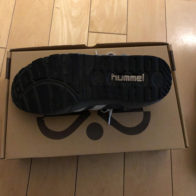 hummel(ヒュンメル)のhummel リフレッ 26.5 グレー メンズの靴/シューズ(スニーカー)の商品写真