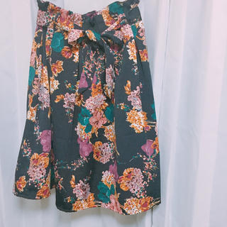 花柄ウエストリボンスカート(ひざ丈スカート)