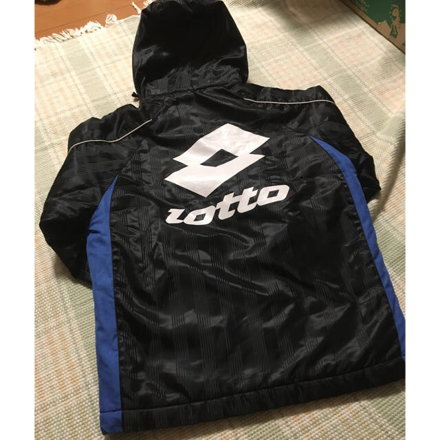 lotto(ロット)の引越しセール！LOTTOロット中綿ジャンバー140黒 キッズ/ベビー/マタニティのキッズ服男の子用(90cm~)(ジャケット/上着)の商品写真