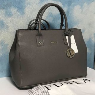 フルラ(Furla)の一番人気色✨新品フルラ トートバッグ 未使用 A4 リンダ グレージュ グレー(トートバッグ)