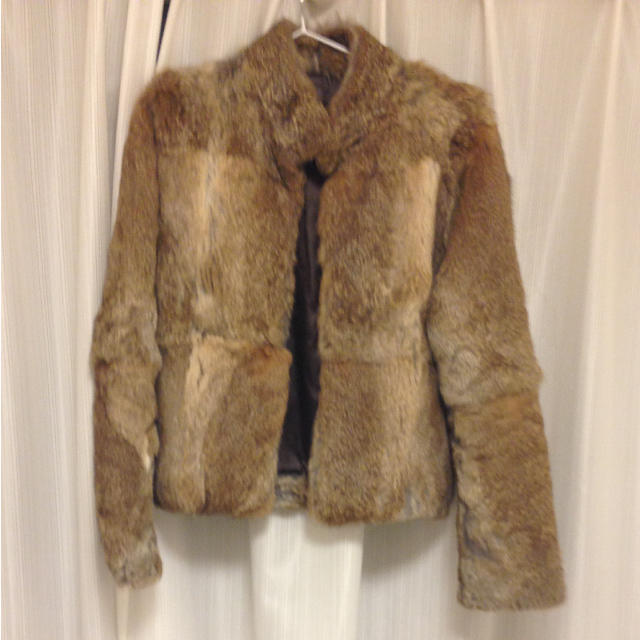 CECIL McBEE(セシルマクビー)のラビットファー コート レディースのジャケット/アウター(毛皮/ファーコート)の商品写真