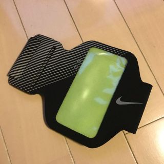 ナイキ(NIKE)のNIKE ナイキ スマホ アームバンド iPhone(その他)