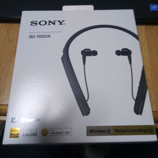 SONY(ソニー)のSONY ソニー WI-1000X ブラック スマホ/家電/カメラのオーディオ機器(ヘッドフォン/イヤフォン)の商品写真
