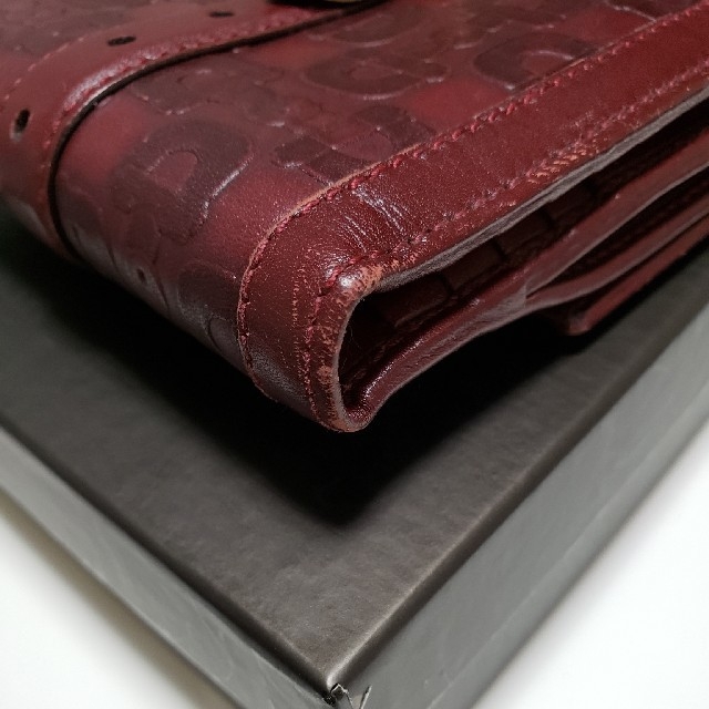 Gucci(グッチ)のGUCCI　財布　グッチ　二つ折り レディースのファッション小物(財布)の商品写真