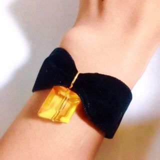 大ぶり ヴィンテージ ハンドメイド ピアス ビーズ 使用 ゴールド ブレスレット(ブレスレット/バングル)