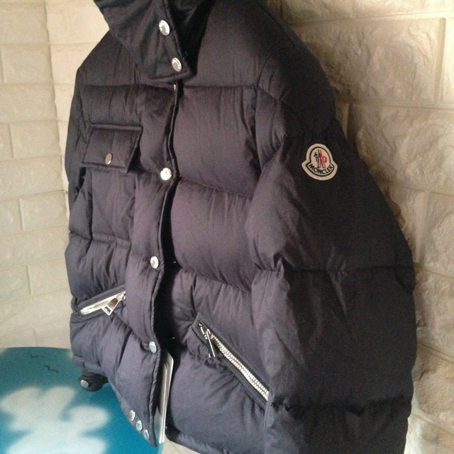 MONCLER(モンクレール)のMoncler☆ARETUSA☆サイズ0 ☆きれいめカジュアル☆ レディースのジャケット/アウター(ダウンジャケット)の商品写真