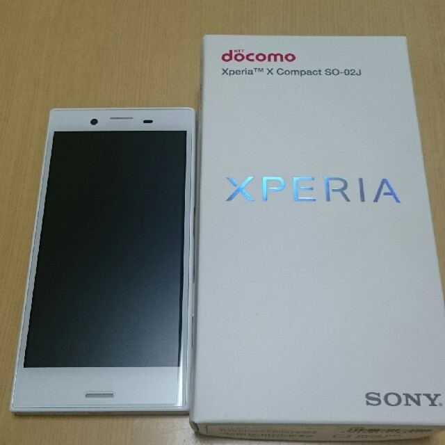 美品！Xperia X Compact SO-02J白スマホ/家電/カメラ