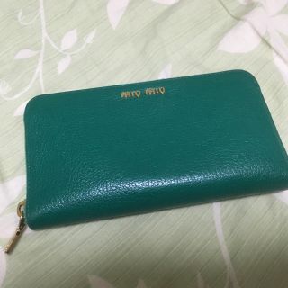 ミュウミュウ(miumiu)のミュウミュウ 長財布(長財布)