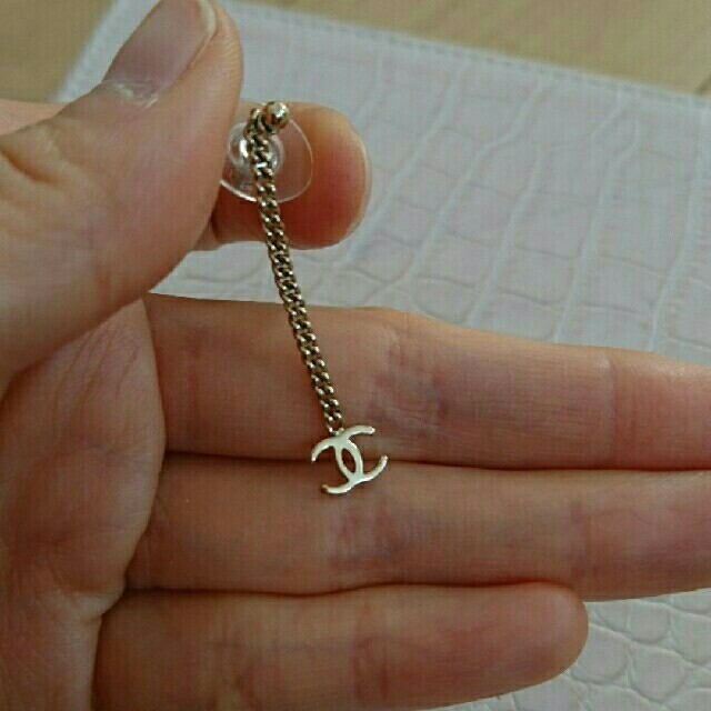 美品 正規品】CHANEL チェーンピアス - www.husnususlu.com