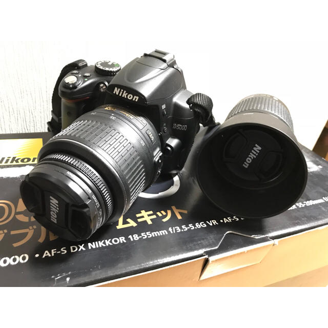 nikon d5000 ダブル レンズキット オマケつき