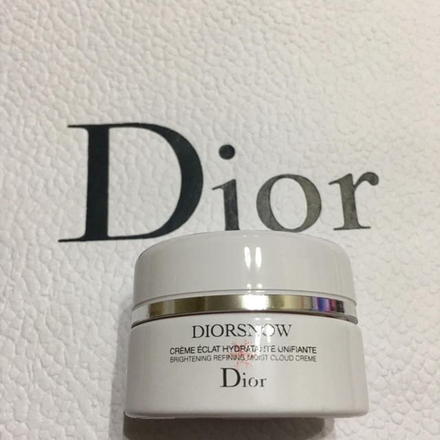 Dior(ディオール)のディオール スノーブライトニングモイストクリーム コスメ/美容のスキンケア/基礎化粧品(フェイスクリーム)の商品写真