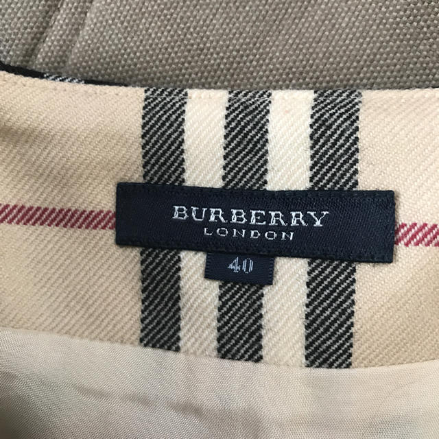 BURBERRY(バーバリー)のBURRBERRY レディースのスカート(ひざ丈スカート)の商品写真