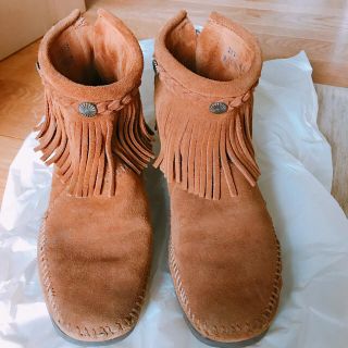 ミネトンカ(Minnetonka)のMinnetonka Back zipper boot(ブーツ)