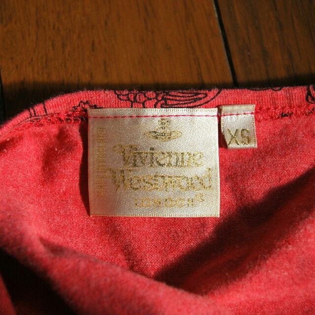 Vivienne Westwood(ヴィヴィアンウエストウッド)のvivienne westwood 　柄物　ストレッチ　カットソー　xs レディースのトップス(カットソー(長袖/七分))の商品写真