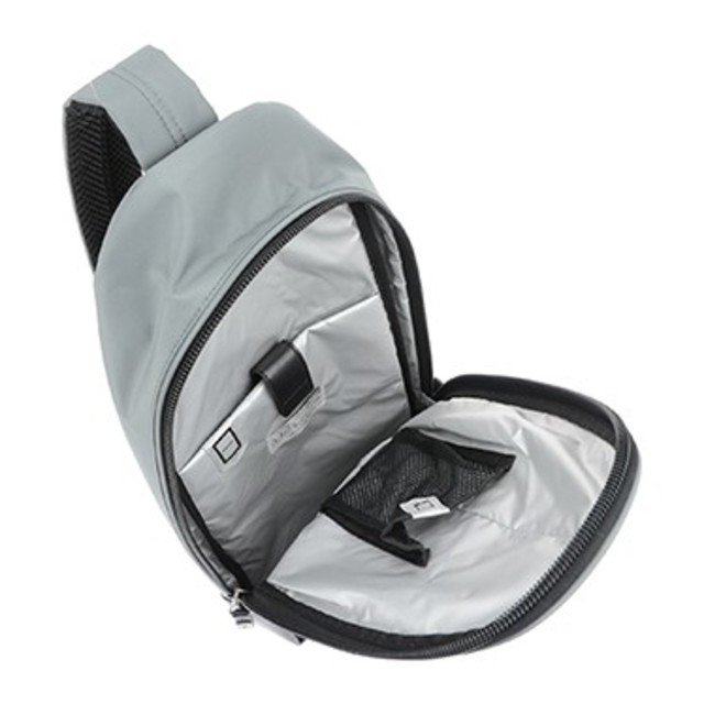 DIESEL(ディーゼル)の2018年ディーゼルの福袋に入ってました😆めっちゃオシャレですよ😉 メンズのバッグ(ボディーバッグ)の商品写真