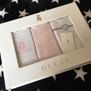 グッチ(Gucci)の新品 GUCCI スタイ 3枚セット 女の子用(ベビースタイ/よだれかけ)