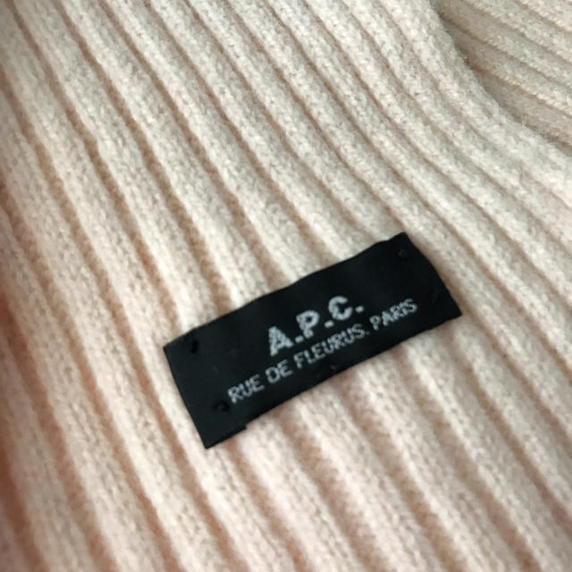 A.P.C(アーペーセー)の美品 A.P.C リブマフラー レディースのファッション小物(マフラー/ショール)の商品写真