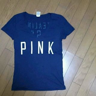 ヴィクトリアズシークレット(Victoria's Secret)のPINKロゴ トップス(S)(Tシャツ(半袖/袖なし))