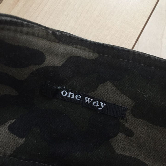 one*way(ワンウェイ)のYUMI様専用 one way  迷彩柄ハイウエストスカート レディースのスカート(ひざ丈スカート)の商品写真