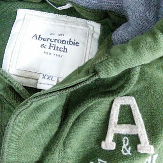 アバクロンビーアンドフィッチ(Abercrombie&Fitch)のU.S.A.購入　入手困難❗　新品アバクロトレーナー　ＸＸLサイズ(パーカー)