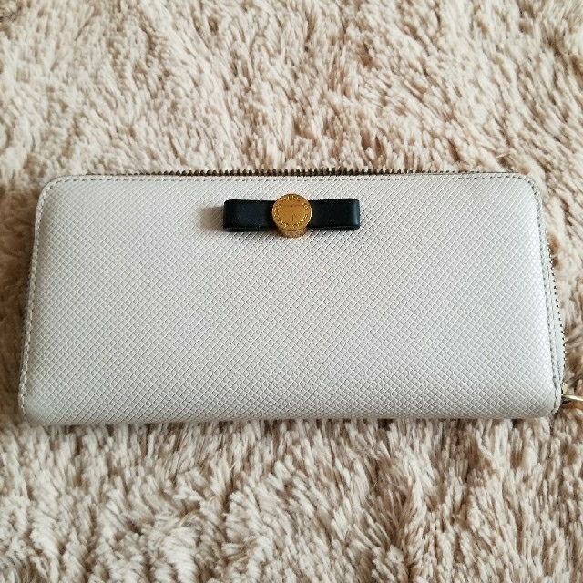 MARC BY MARC JACOBS(マークバイマークジェイコブス)のマークバイマークジェイコブス　長財布 レディースのファッション小物(財布)の商品写真