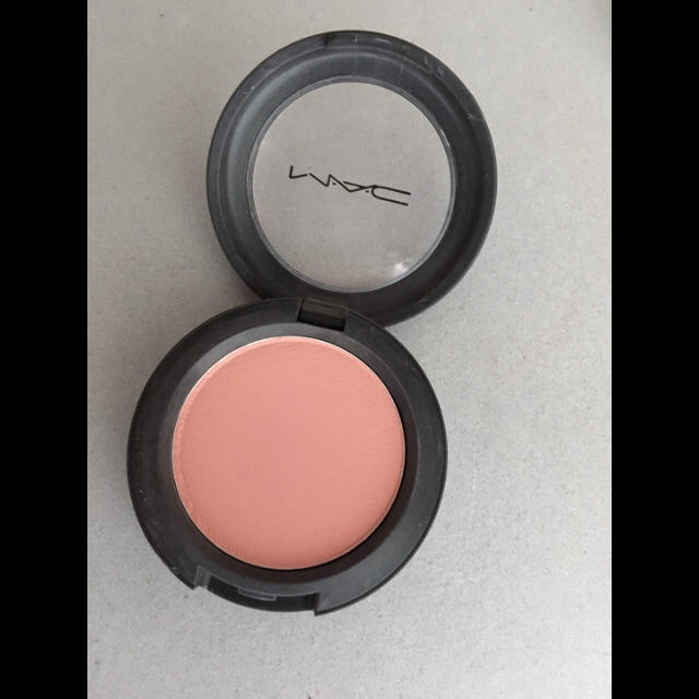 MAC(マック)のM.A.C マック ラージ アイシャドウチーク（マット） コスメ/美容のベースメイク/化粧品(チーク)の商品写真