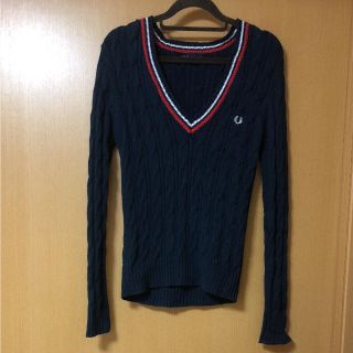 フレッドペリー(FRED PERRY)のフレッドペリー  赤Ｖネックニット(ニット/セーター)