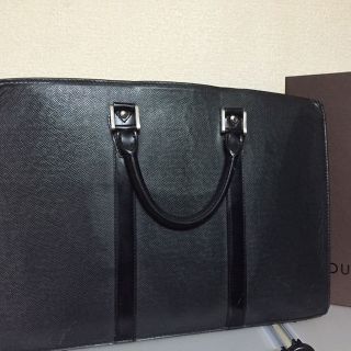 LOUIS VUITTON - 更に値下げ！ヴィトン ❤️ 正規品 タイガ ...