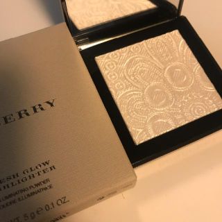 バーバリー(BURBERRY)のバーバリーコスメ フレッシュグロウ ハイライター 01(フェイスカラー)