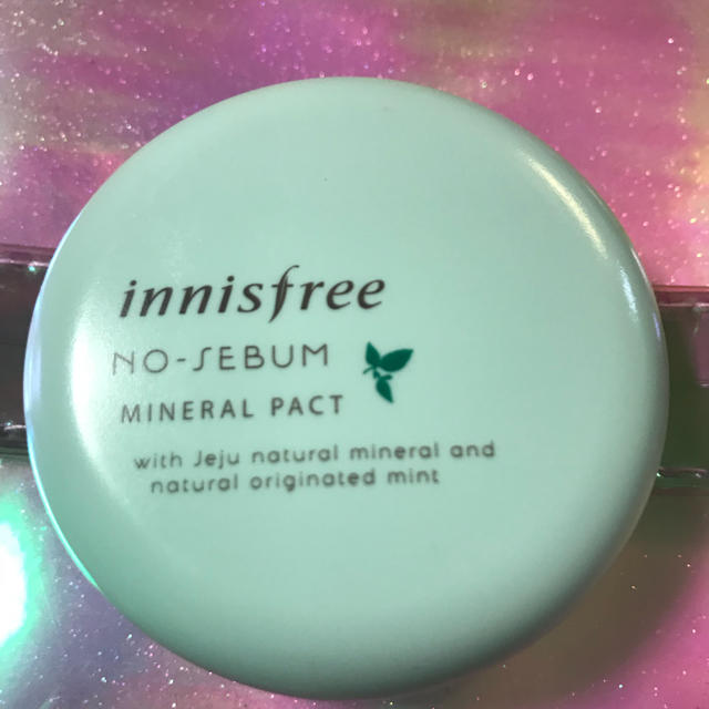 Innisfree(イニスフリー)のInnisfree ノーシーバムミネラルパクト コスメ/美容のベースメイク/化粧品(その他)の商品写真