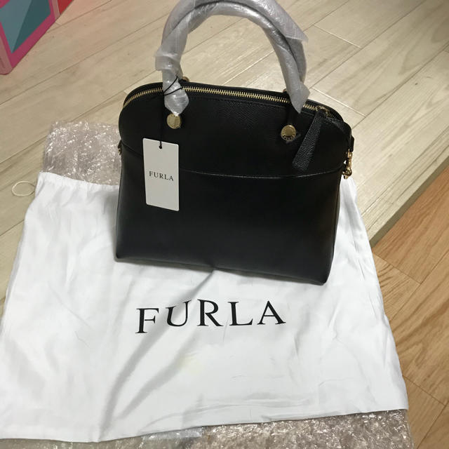 sale FURLA パイパーM ブラックレディース