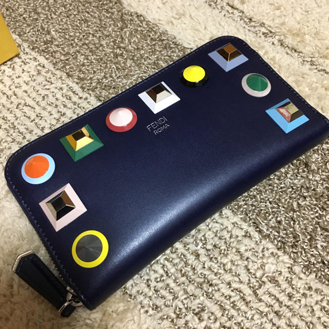 FENDI - フェンディ レザースタッズ付き 長財布 新品の通販 by Boo☆'s