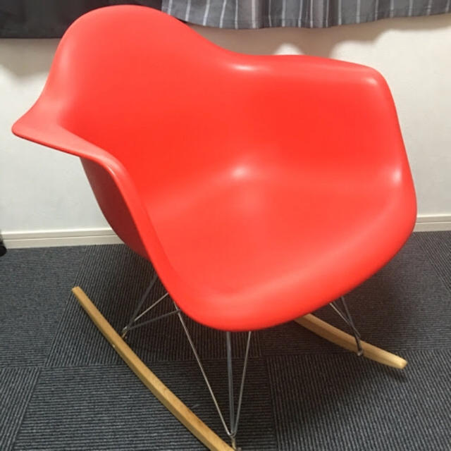 EAMES(イームズ)のシーちゃん様専用。イームズ ロッキングチェア 美品 インテリア/住まい/日用品の椅子/チェア(ロッキングチェア)の商品写真