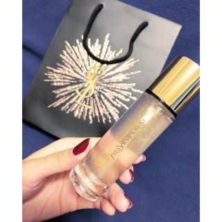 イヴサンローランボーテ(Yves Saint Laurent Beaute)の新品同様☆YSLラディアントタッチブラープライマー☆下地(化粧下地)