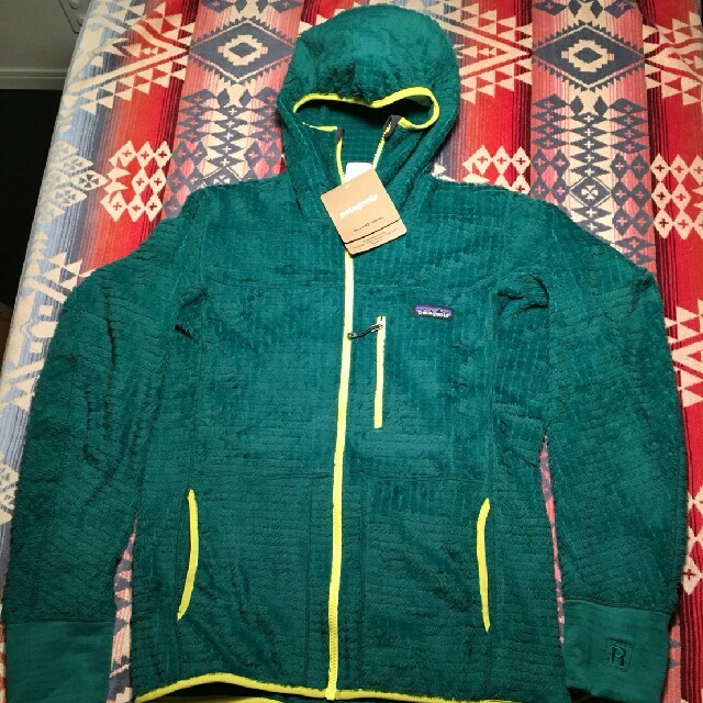 Patagonia R3 フーディ　パタゴニア