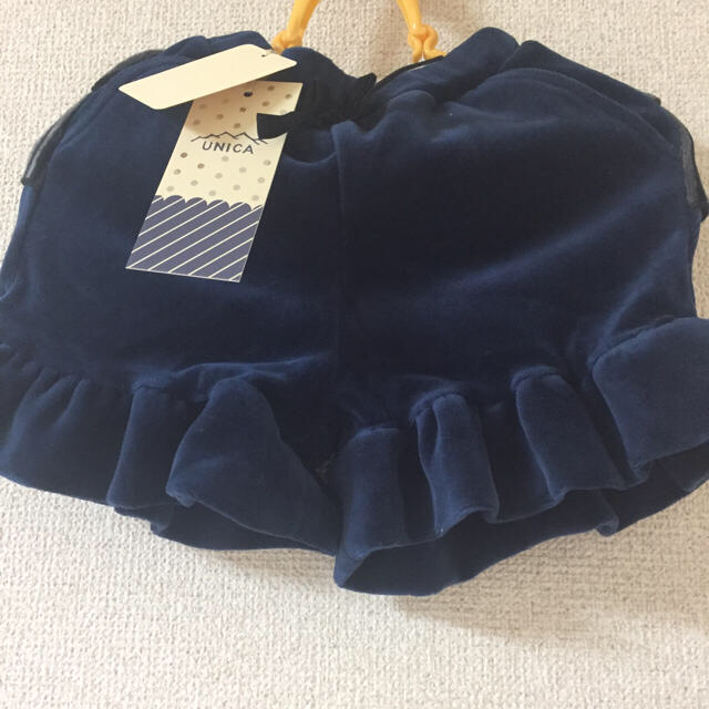 UNICA(ユニカ)のユニカ unica ベロアショートパンツ 90 キッズ/ベビー/マタニティのキッズ服女の子用(90cm~)(パンツ/スパッツ)の商品写真