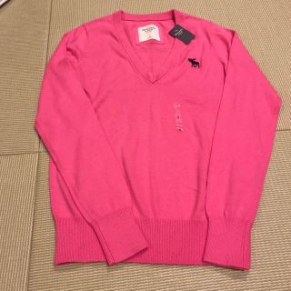 アバクロンビーアンドフィッチ(Abercrombie&Fitch)の新品アバクロンビー&フィッチ Vネック セーター Sサイズ(ニット/セーター)