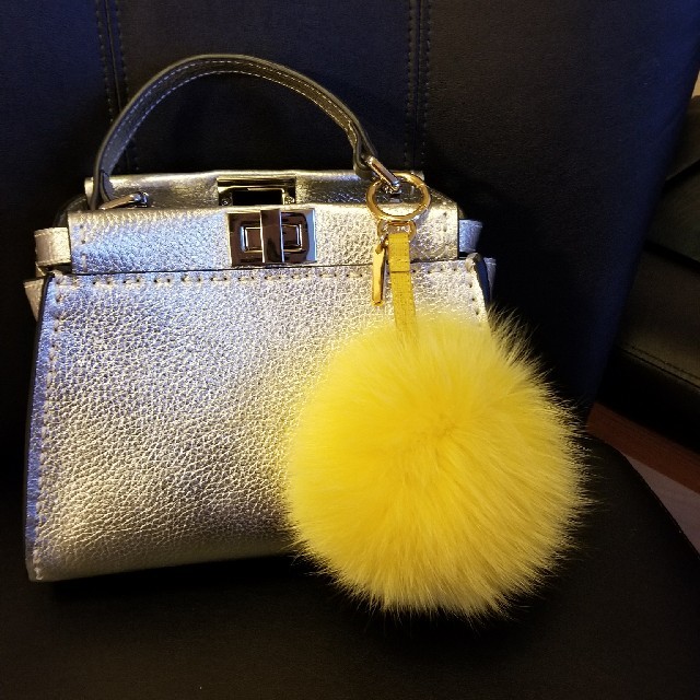 FENDI(フェンディ)のFENDI　ファーチャーム ハンドメイドのファッション小物(バッグチャーム)の商品写真